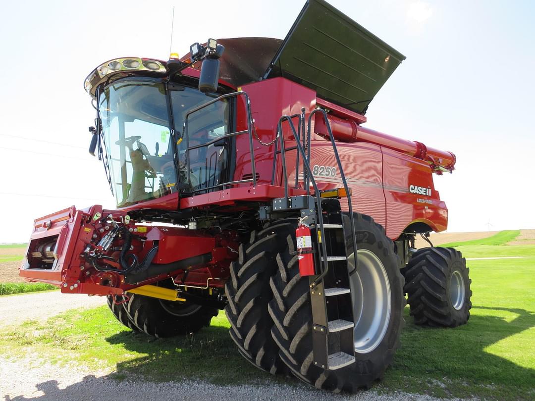 Image of Case IH 8250 Primary image