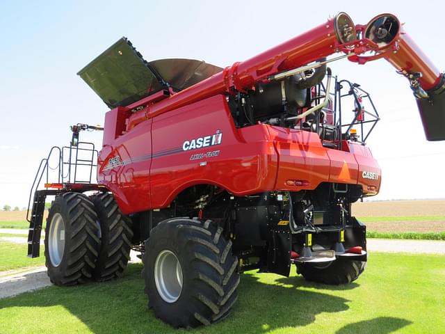 Image of Case IH 8250 equipment image 2