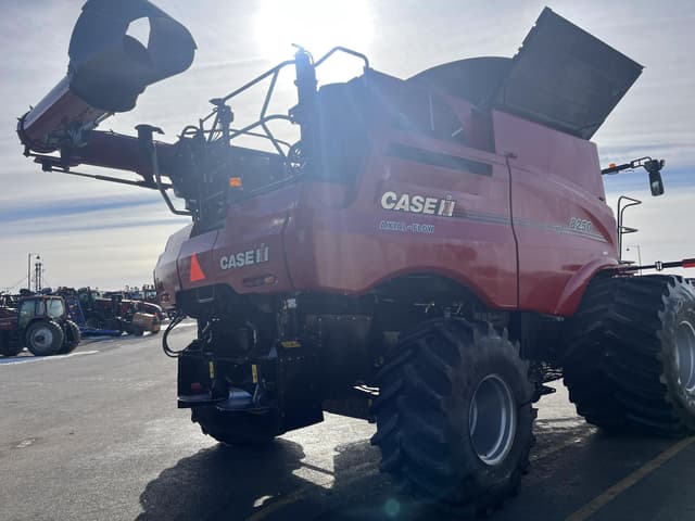 Image of Case IH 8250 equipment image 2