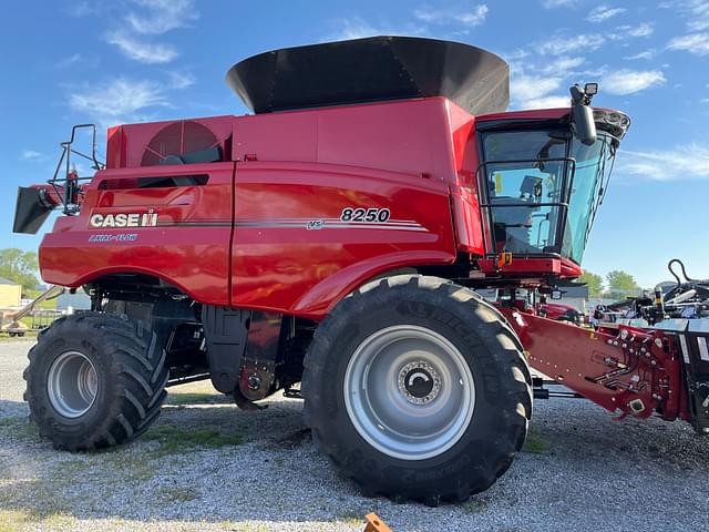 Image of Case IH 8250 equipment image 1