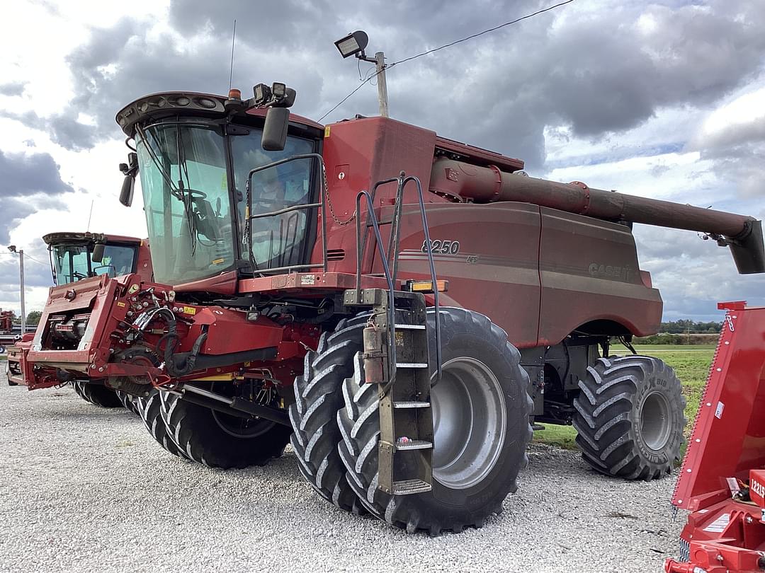 Image of Case IH 8250 Image 0