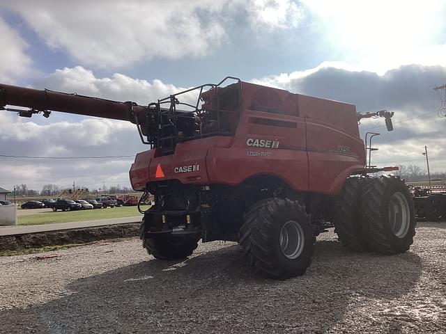 Image of Case IH 8250 equipment image 2