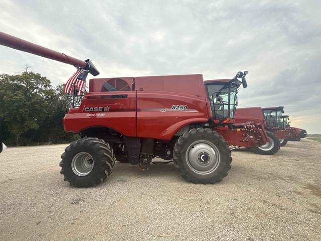 Image of Case IH 8250 equipment image 1