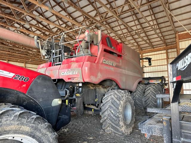 Image of Case IH 8250 equipment image 2