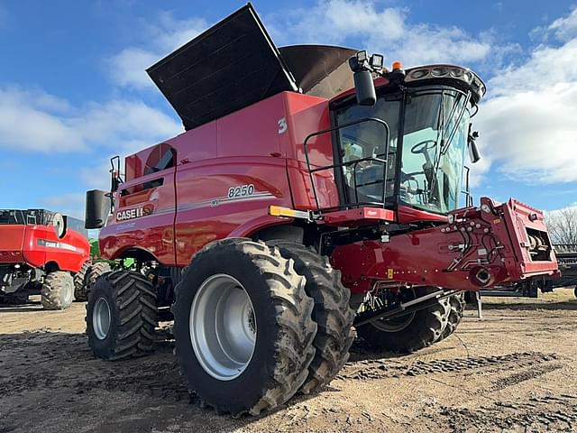 Image of Case IH 8250 equipment image 1