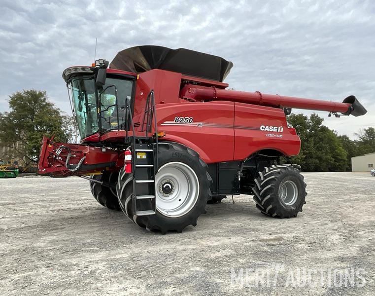 2022 Case IH 8250 Equipment Image0