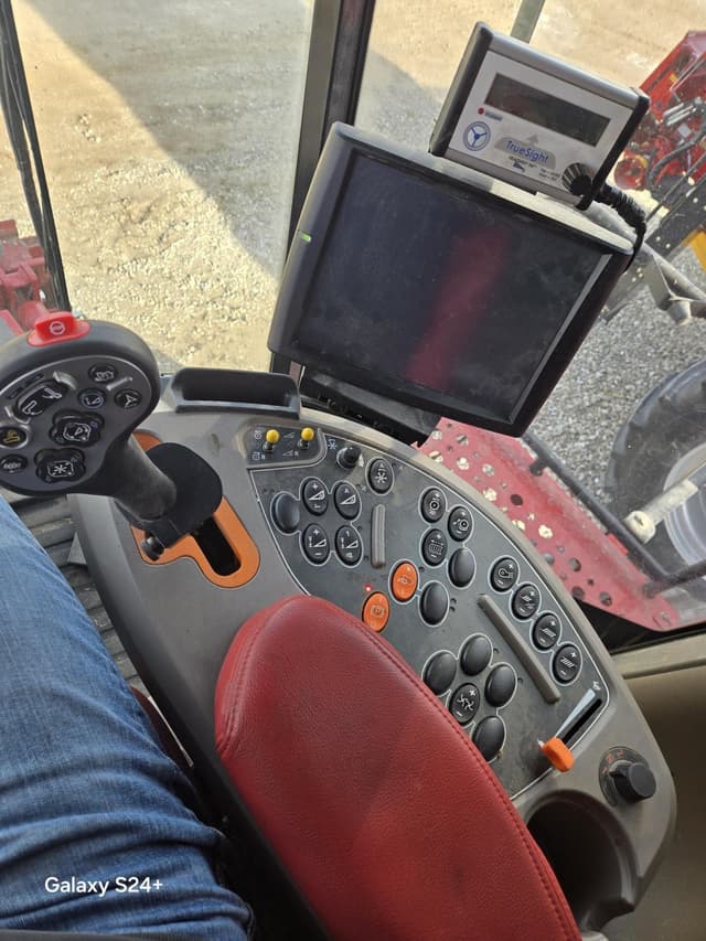 Image of Case IH 8250 equipment image 4