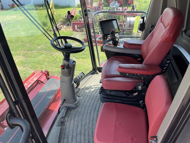 Image of Case IH 8250 equipment image 4