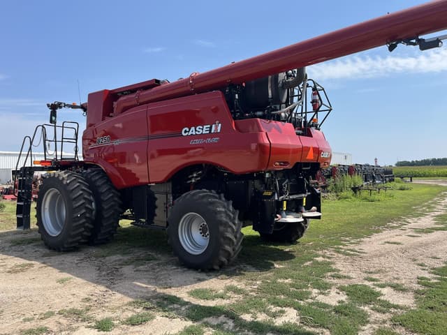 Image of Case IH 8250 equipment image 3