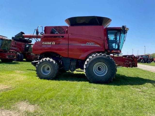Image of Case IH 8250 equipment image 1