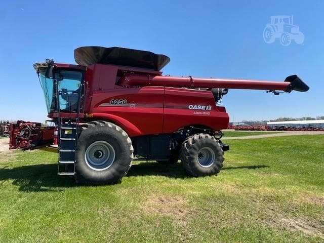 Image of Case IH 8250 equipment image 4