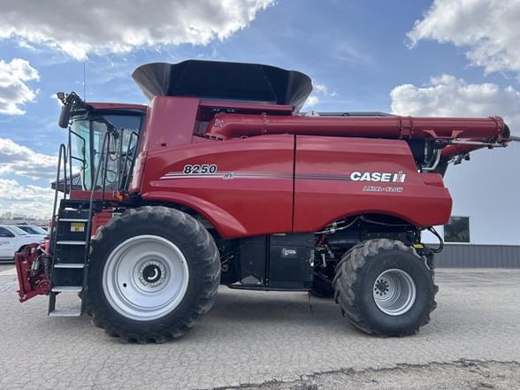 Image of Case IH 8250 equipment image 3