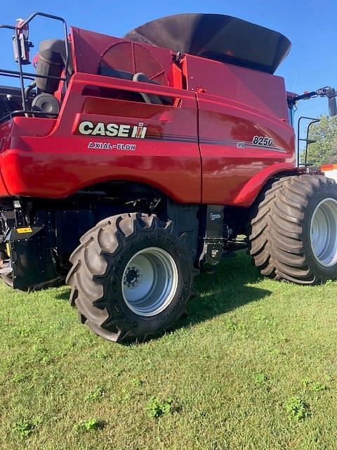 Image of Case IH 8250 equipment image 2