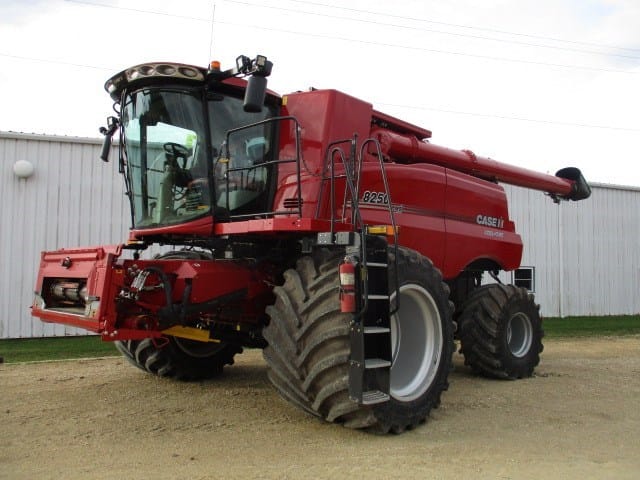 2022 Case IH 8250 Equipment Image0