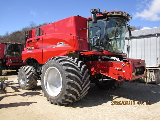 Image of Case IH 8250 equipment image 2