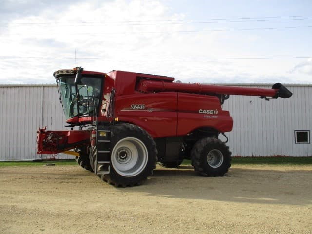 Image of Case IH 8250 equipment image 4