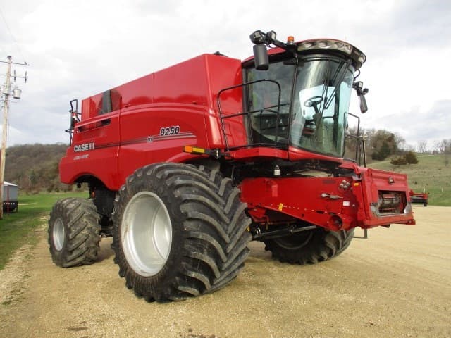 Image of Case IH 8250 equipment image 1