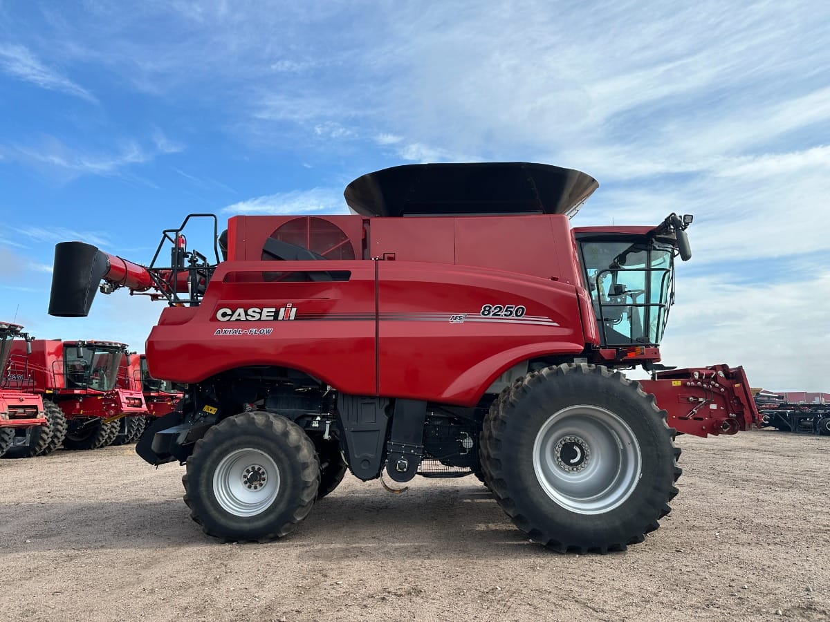 2022 Case IH 8250 Equipment Image0