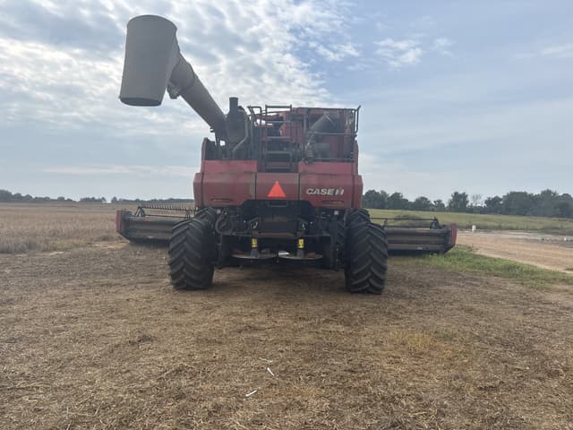 Image of Case IH 8250 equipment image 3