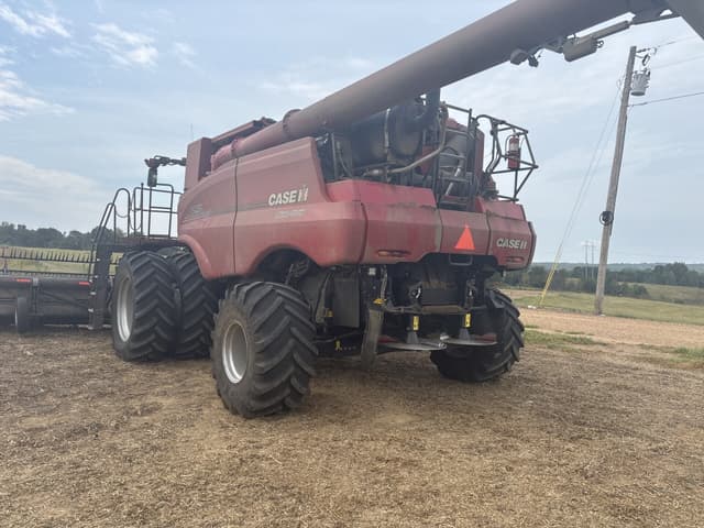 Image of Case IH 8250 equipment image 4