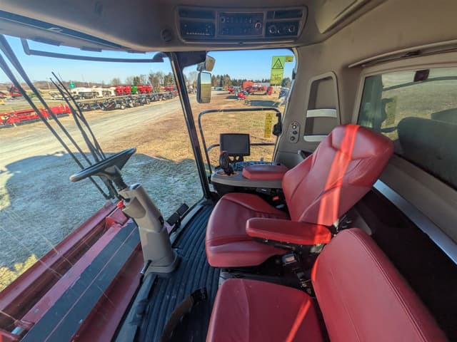 Image of Case IH 8250 equipment image 2