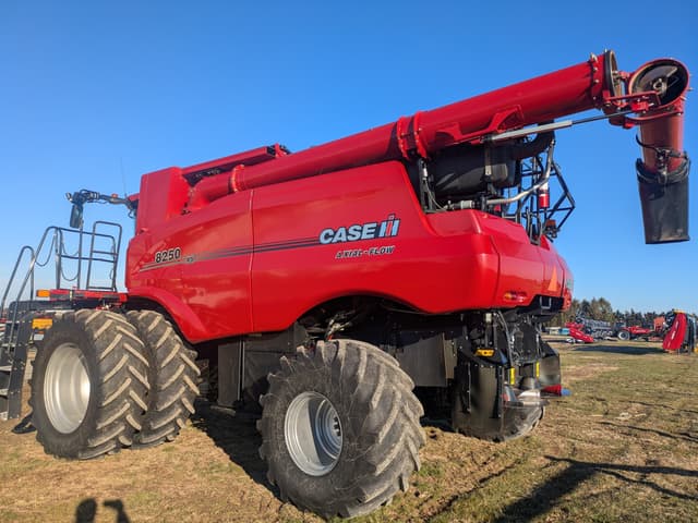Image of Case IH 8250 equipment image 3