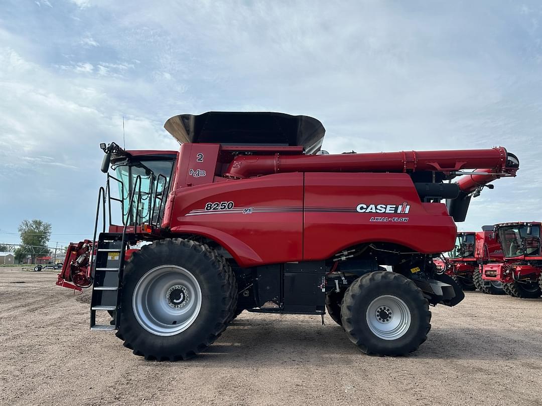 Image of Case IH 8250 Image 1