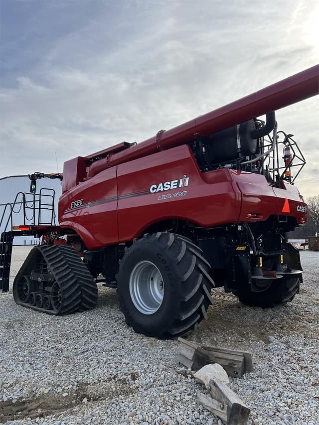 Image of Case IH 8250 equipment image 2