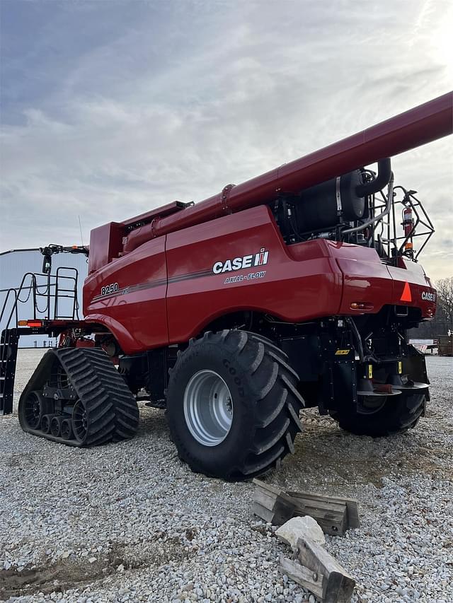 Image of Case IH 8250 equipment image 2