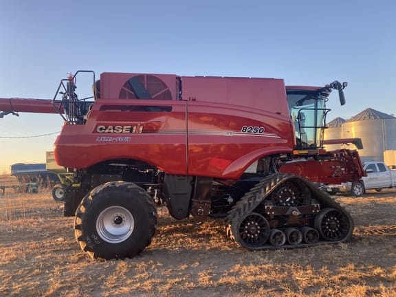 Main image Case IH 8250