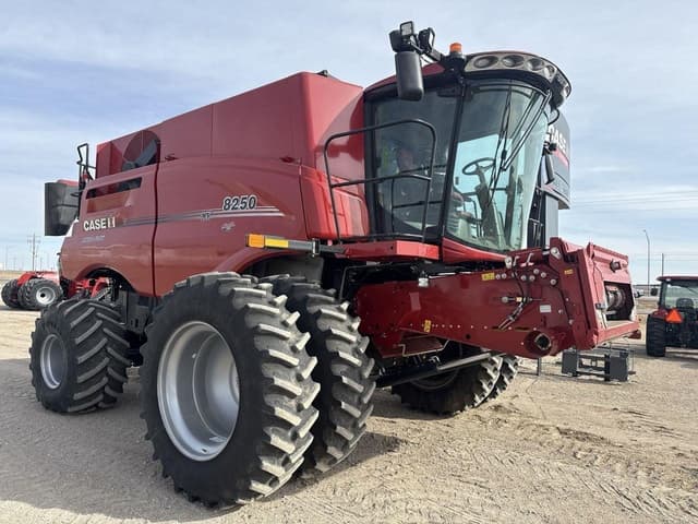 Image of Case IH 8250 equipment image 1