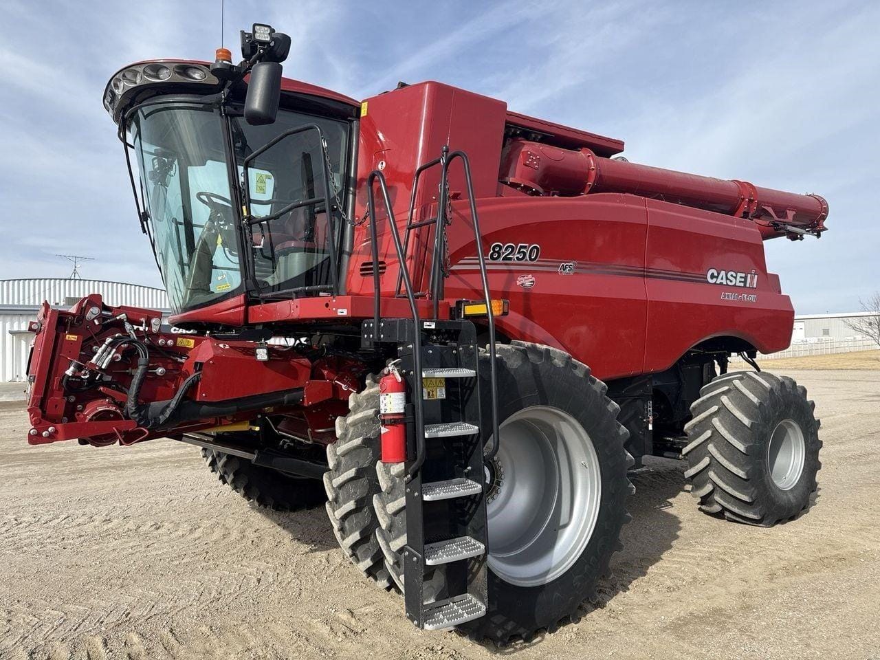 2022 Case IH 8250 Equipment Image0