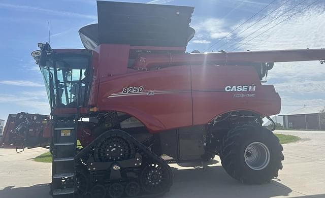 Image of Case IH 8250 equipment image 1