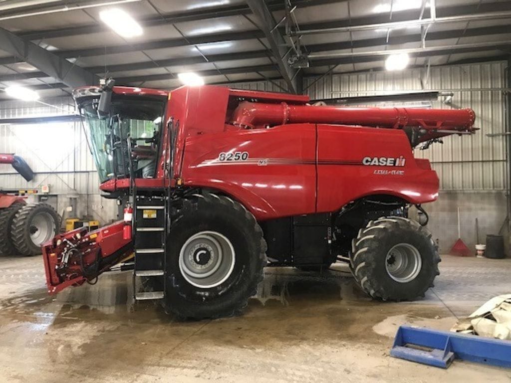 2022 Case IH 8250 Equipment Image0