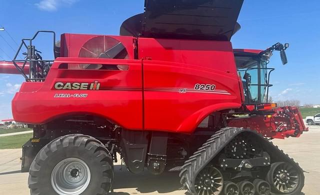 Image of Case IH 8250 equipment image 1