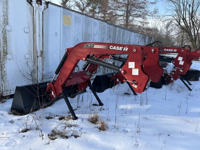 Image of Case IH Farmall 100C equipment image 1