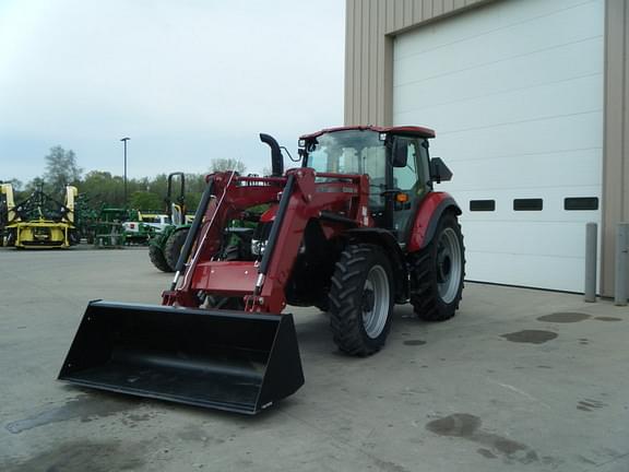 Image of Case IH Farmall 100C equipment image 2