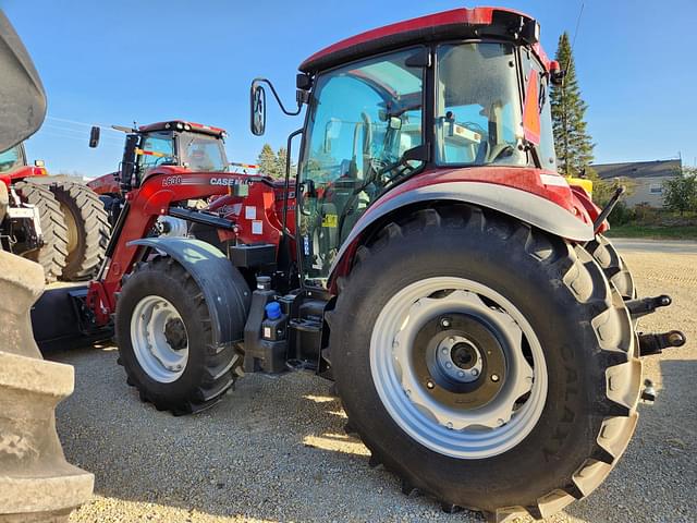 Image of Case IH Farmall 100C equipment image 2