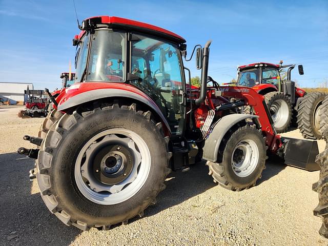 Image of Case IH Farmall 100C equipment image 4