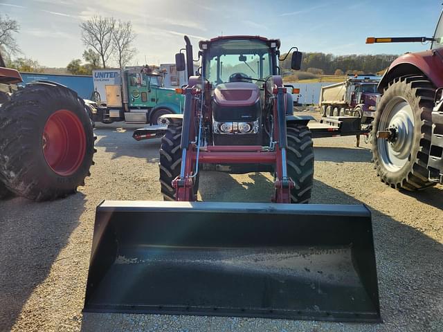 Image of Case IH Farmall 100C equipment image 3