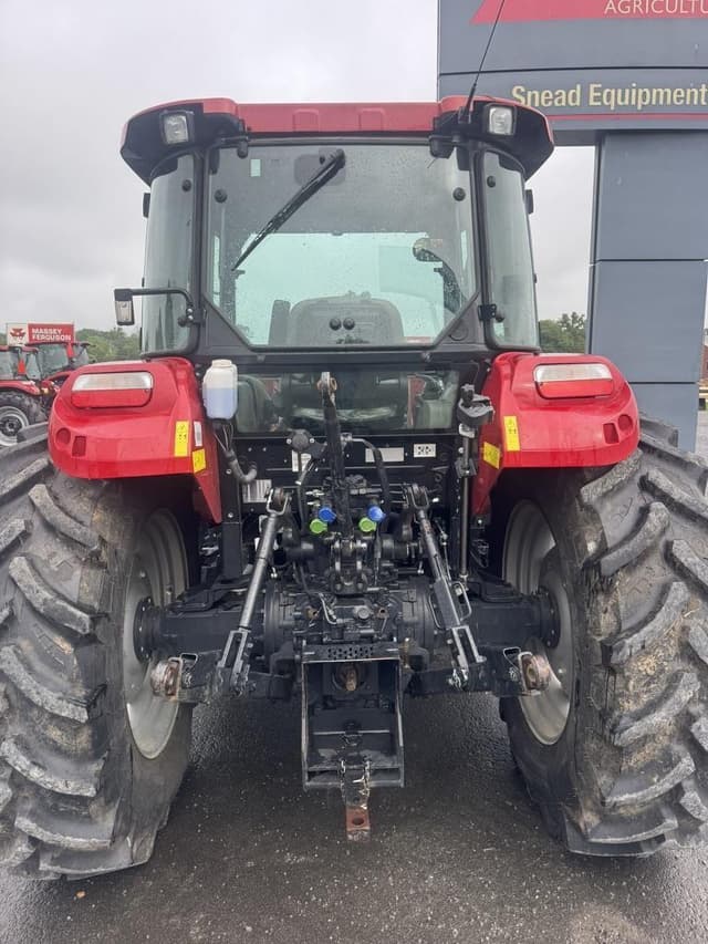 Image of Case IH Farmall 100C equipment image 3