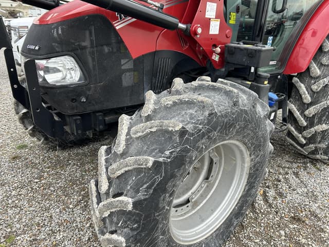 Image of Case IH Farmall 100C equipment image 1