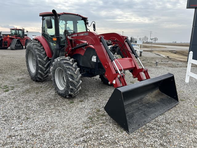 Image of Case IH Farmall 100C equipment image 3
