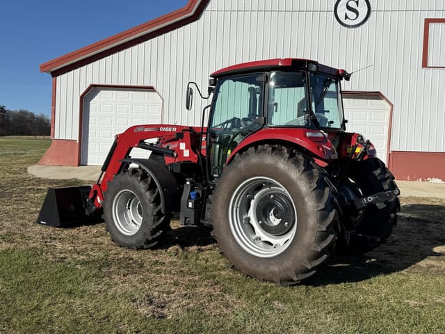 Image of Case IH Farmall 100C equipment image 2