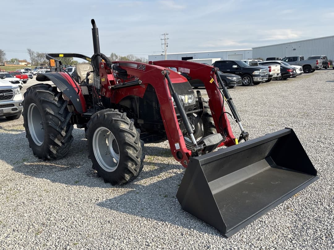 Image of Case IH Farmall 105A Primary image