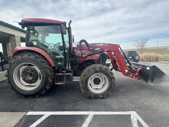 Image of Case IH Farmall 105A equipment image 4