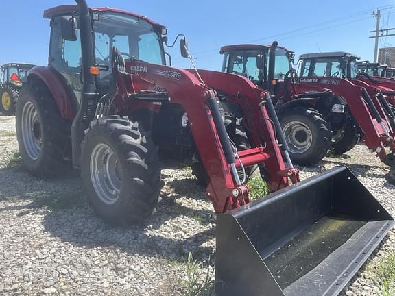 Image of Case IH Farmall 110C equipment image 4