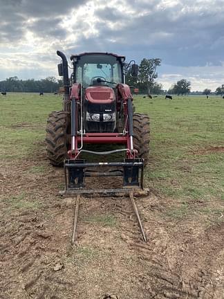 Image of Case IH Farmall 110C equipment image 4