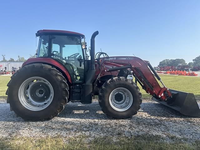 Image of Case IH Farmall 110C equipment image 1