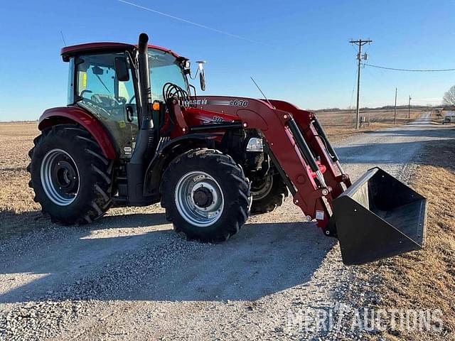 Image of Case IH Farmall 110C equipment image 1